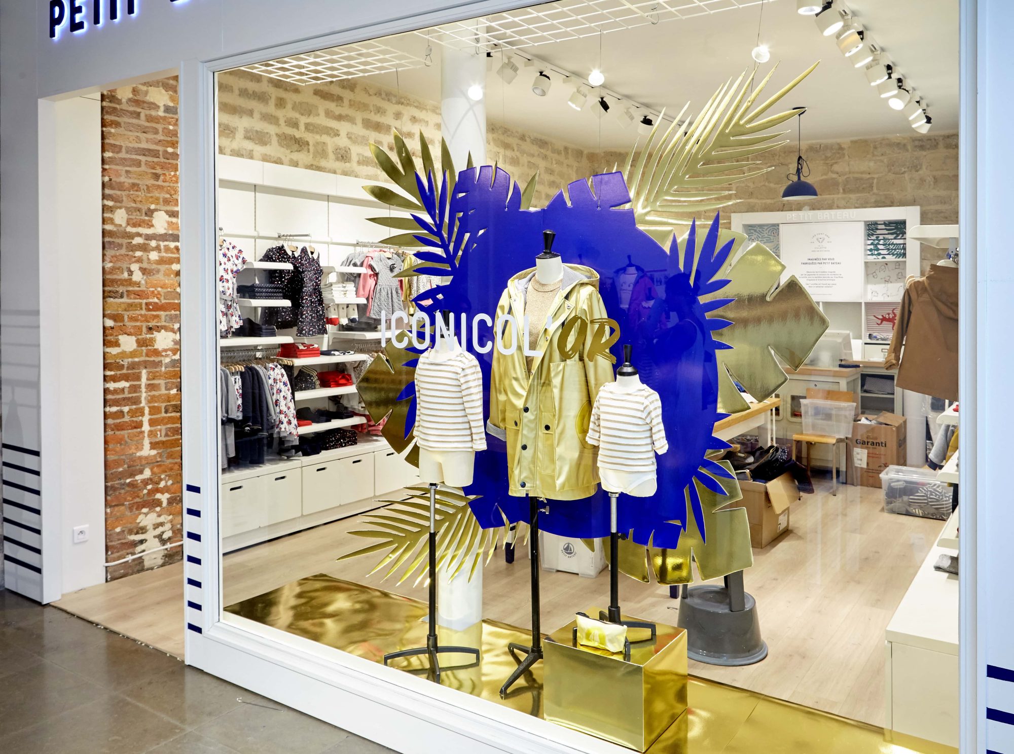 Lucieconan-Vitrine-Graphisme-Paris-Retail-PetitBateau-Iconicolor-5