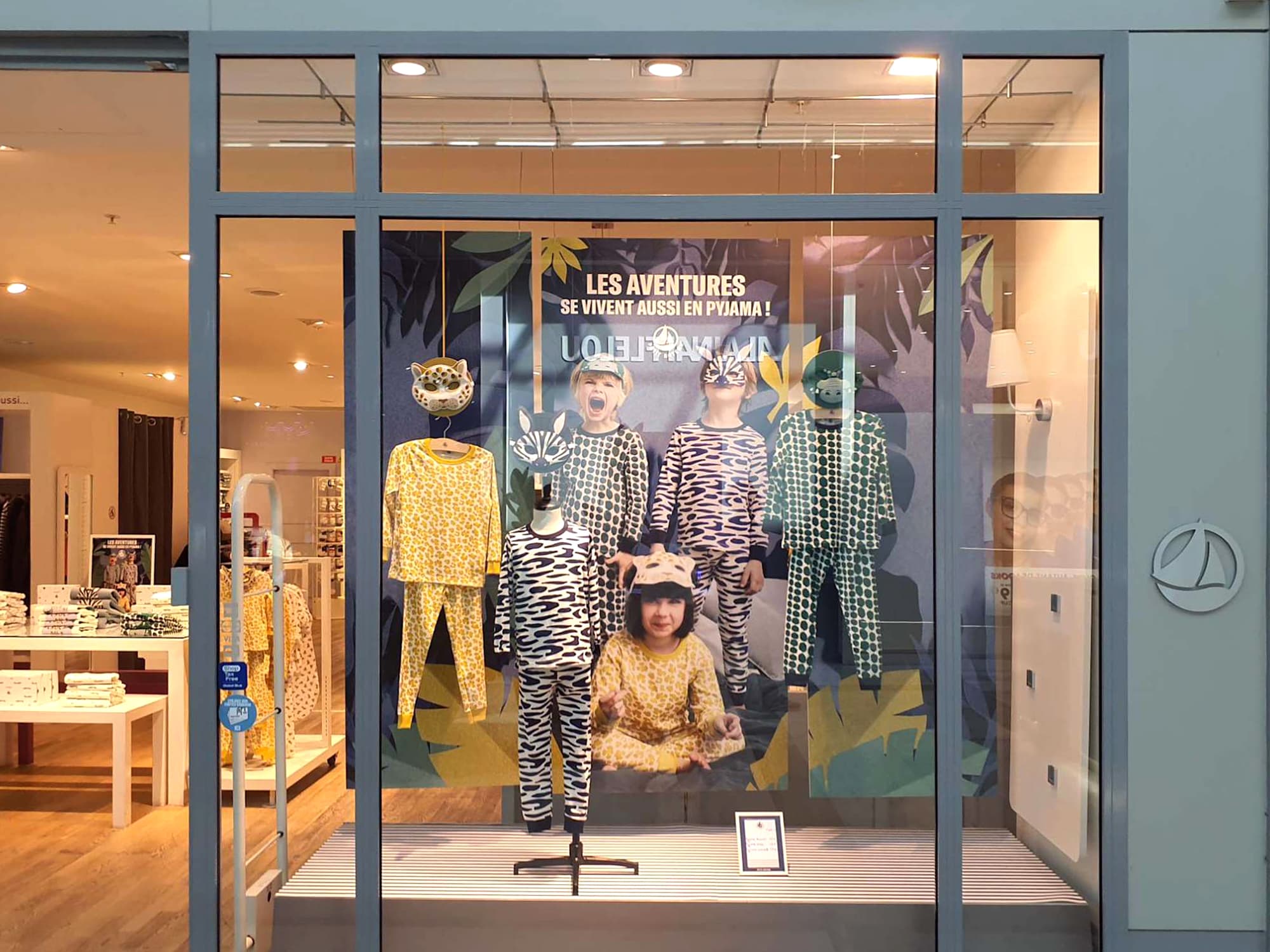 Vitrine principale (1) copie